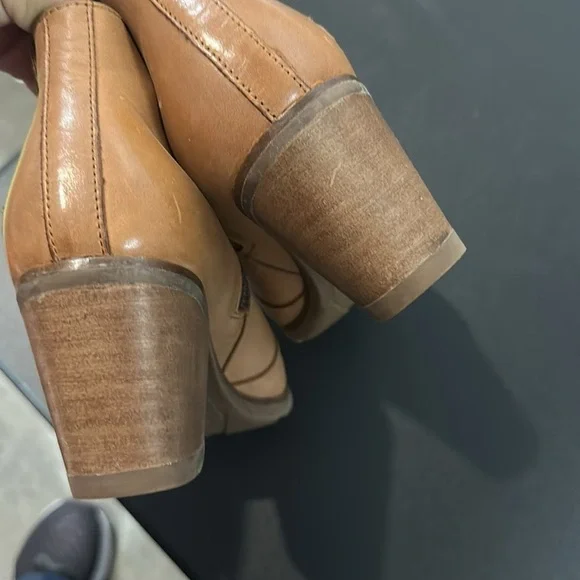 Bussola women’s pointed toe zip up Tan Ankle Boots with Embroidery size 8 - Picture 7 of 9